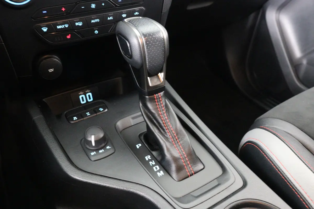 2.0 EcoBlue Raptor | Trekhaak | Clima | Camera | Stoelverwarming | Navi | Side-Bars | Roll Cover | DAB | Cruise Control | LED | Parkeersensoren V+A |
