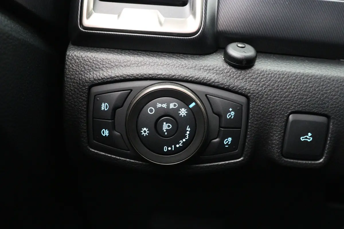 2.0 EcoBlue Raptor | Trekhaak | Clima | Camera | Stoelverwarming | Navi | Side-Bars | Roll Cover | DAB | Cruise Control | LED | Parkeersensoren V+A |