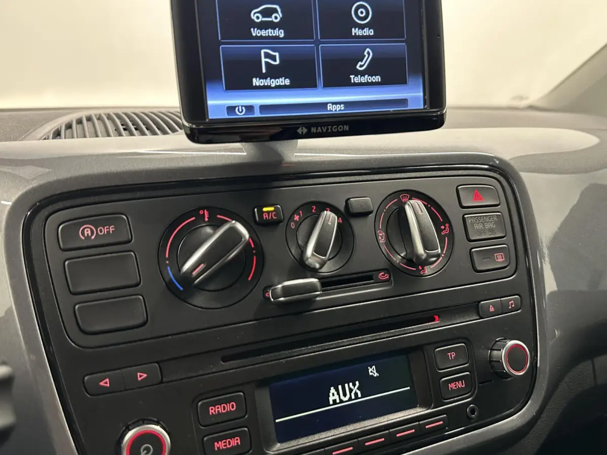 1.0 Sport Connect AIRCO CRUISE NAVI 5 DEURS 108000 KM.
