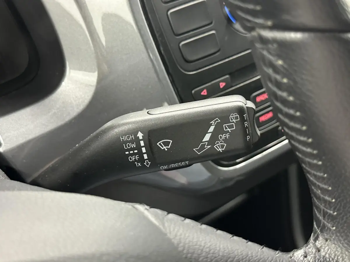 1.0 Sport Connect AIRCO CRUISE NAVI 5 DEURS 108000 KM.