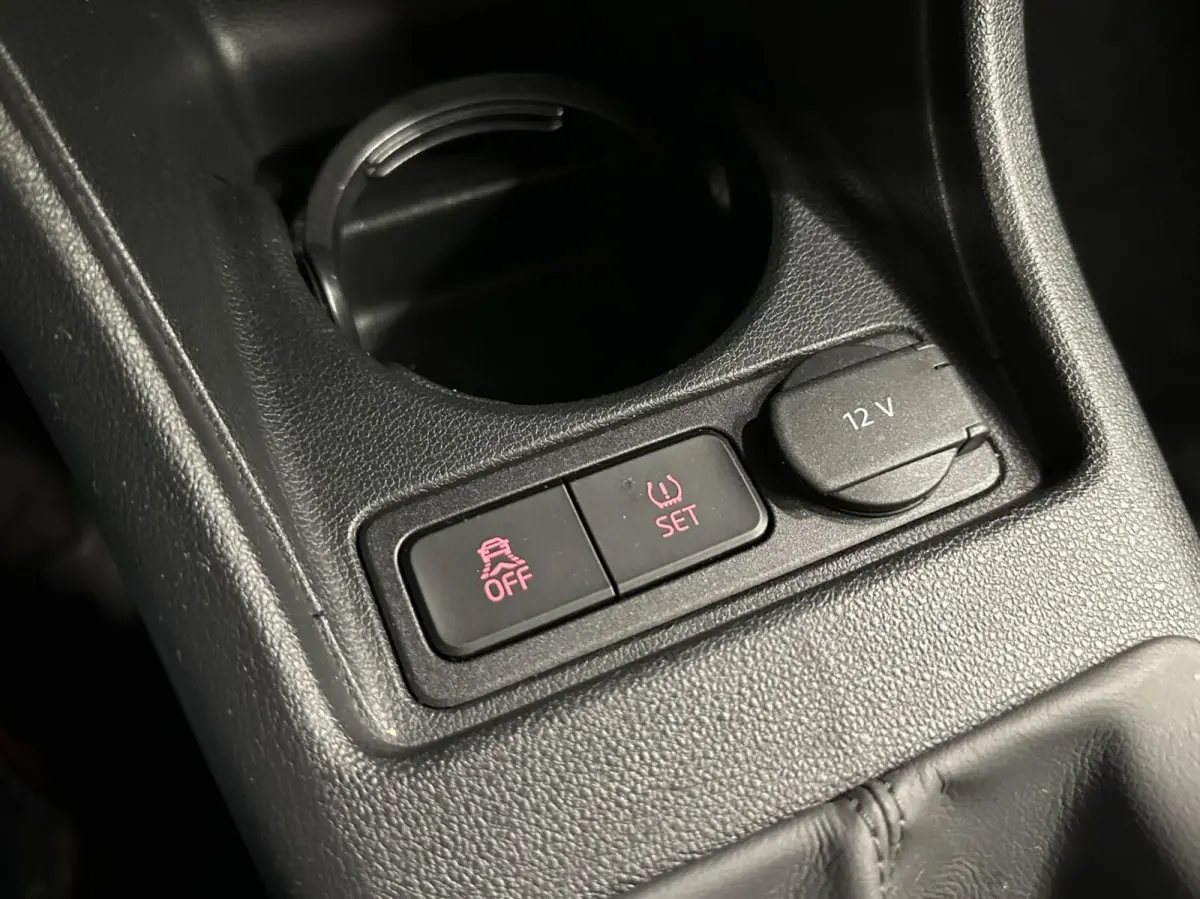 1.0 Sport Connect AIRCO CRUISE NAVI 5 DEURS 108000 KM.