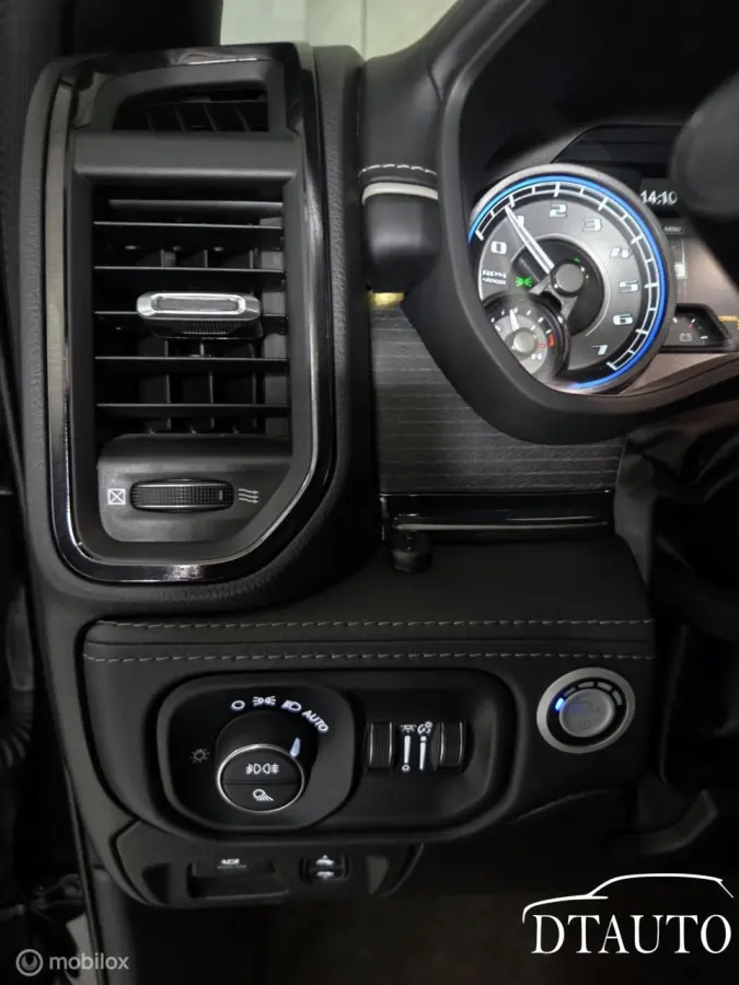 1500 4X4 5.7 V8 Limited Black Edition Luchtvering