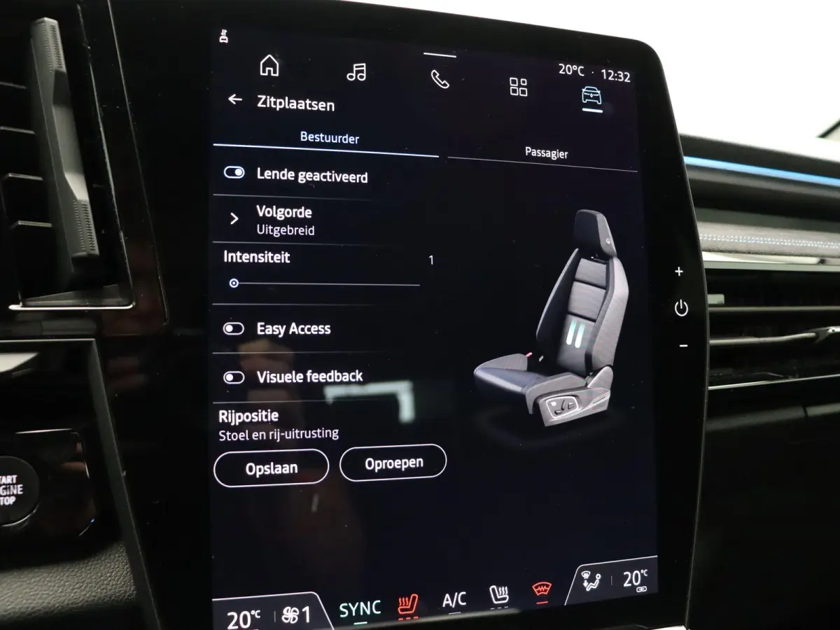 1.2 E-Tech full hybrid 200 techno esprit Alpine | Stoelverwarming | Voorruitverwarming | Elektrisch bedienbare stoelen | Achteruitrijcamera | Navigatie |