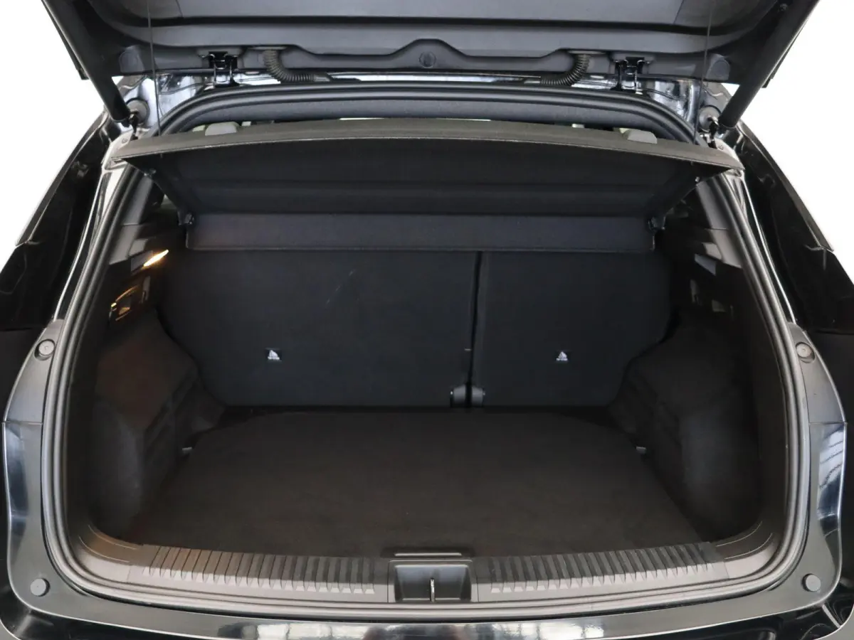 1.2 E-Tech full hybrid 200 techno esprit Alpine | Stoelverwarming | Voorruitverwarming | Elektrisch bedienbare stoelen | Achteruitrijcamera | Navigatie |