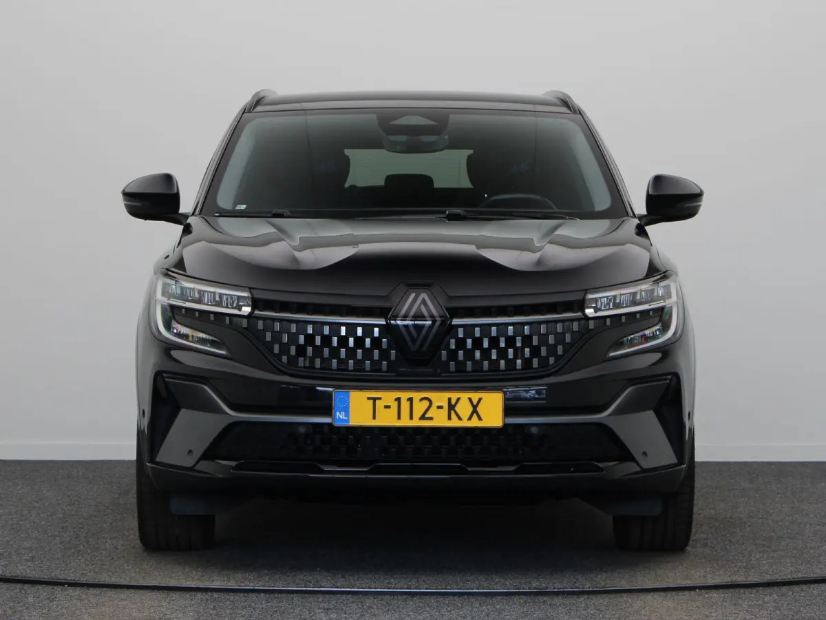 1.2 E-Tech full hybrid 200 techno esprit Alpine | Stoelverwarming | Voorruitverwarming | Elektrisch bedienbare stoelen | Achteruitrijcamera | Navigatie |
