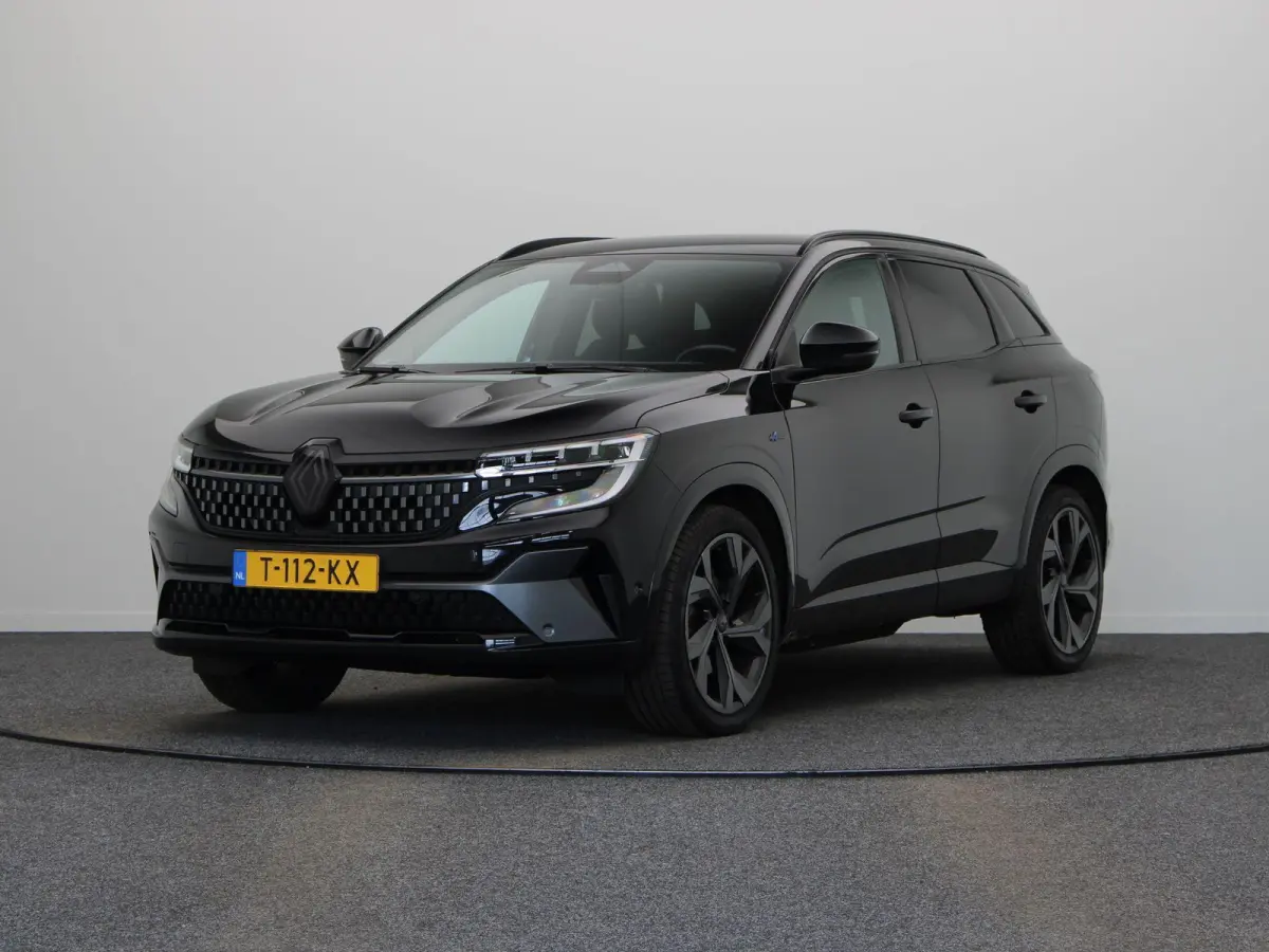 1.2 E-Tech full hybrid 200 techno esprit Alpine | Stoelverwarming | Voorruitverwarming | Elektrisch bedienbare stoelen | Achteruitrijcamera | Navigatie |