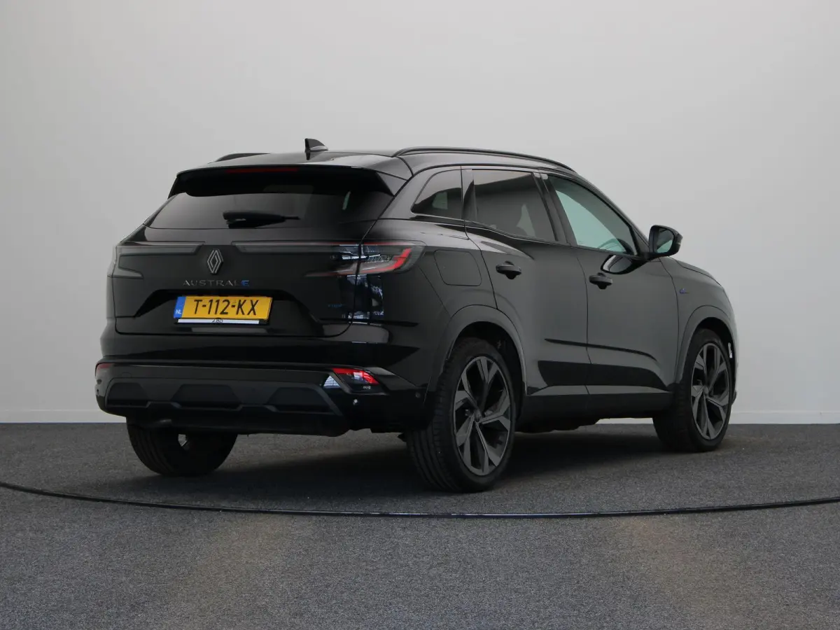 1.2 E-Tech full hybrid 200 techno esprit Alpine | Stoelverwarming | Voorruitverwarming | Elektrisch bedienbare stoelen | Achteruitrijcamera | Navigatie |