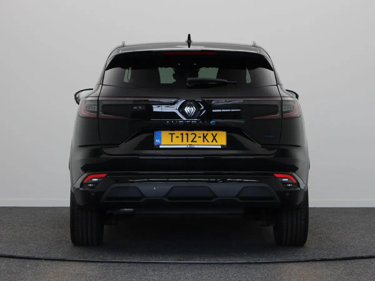 1.2 E-Tech full hybrid 200 techno esprit Alpine | Stoelverwarming | Voorruitverwarming | Elektrisch bedienbare stoelen | Achteruitrijcamera | Navigatie |