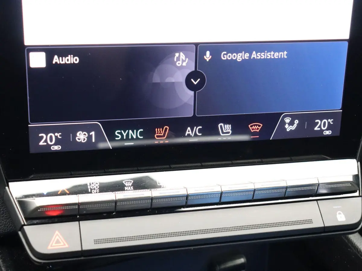 1.2 E-Tech full hybrid 200 techno esprit Alpine | Stoelverwarming | Voorruitverwarming | Elektrisch bedienbare stoelen | Achteruitrijcamera | Navigatie |