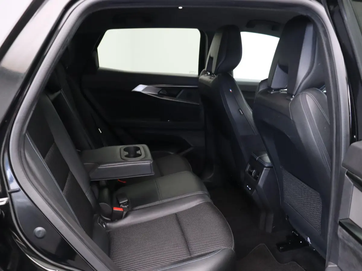 1.2 E-Tech full hybrid 200 techno esprit Alpine | Stoelverwarming | Voorruitverwarming | Elektrisch bedienbare stoelen | Achteruitrijcamera | Navigatie |