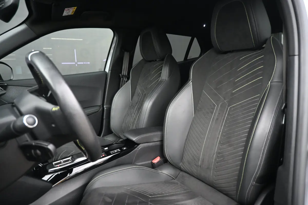 EV GT 54 kWh 94,44% SOH | Alcantara | Elektr. Stoelen | Navigatie | Stoelverwarming | Climate Control | Achteruitrijcamera | !!