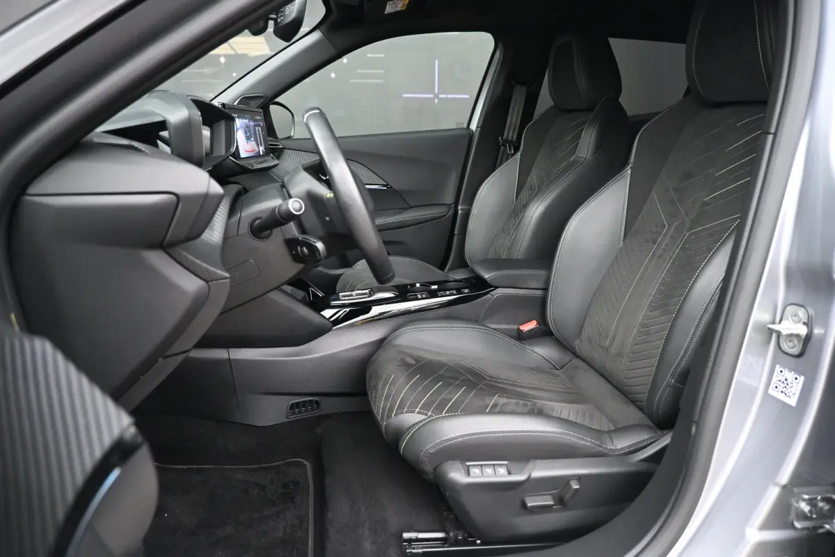 EV GT 54 kWh 94,44% SOH | Alcantara | Elektr. Stoelen | Navigatie | Stoelverwarming | Climate Control | Achteruitrijcamera | !!