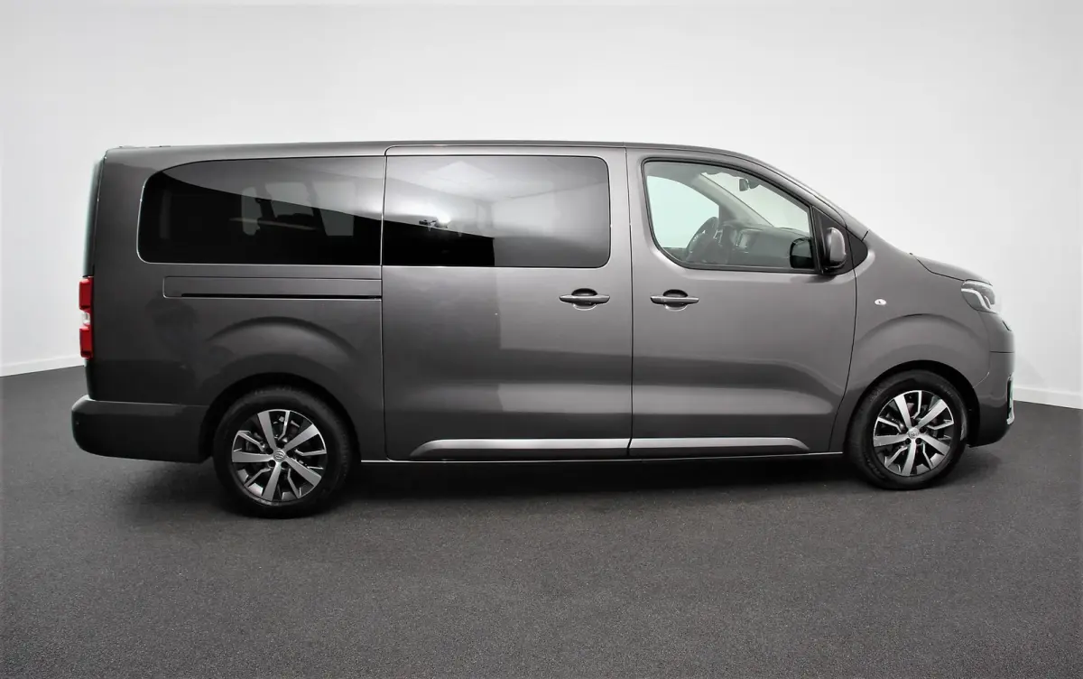 2.0 145pk L3H1 Automaat Cool 9persoons PERSONENBUS Climate Control Camera Dab Adaptive Cruise Control Stoelverwarming Lichtmetalen velgen