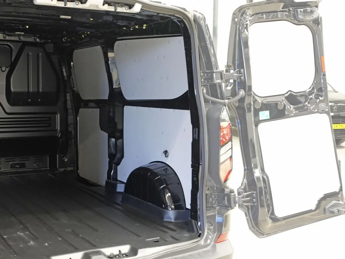 300 2.0 TDCI L2H1 Trend Automaat Airco Navigatie Cruise Navi Trekhaak