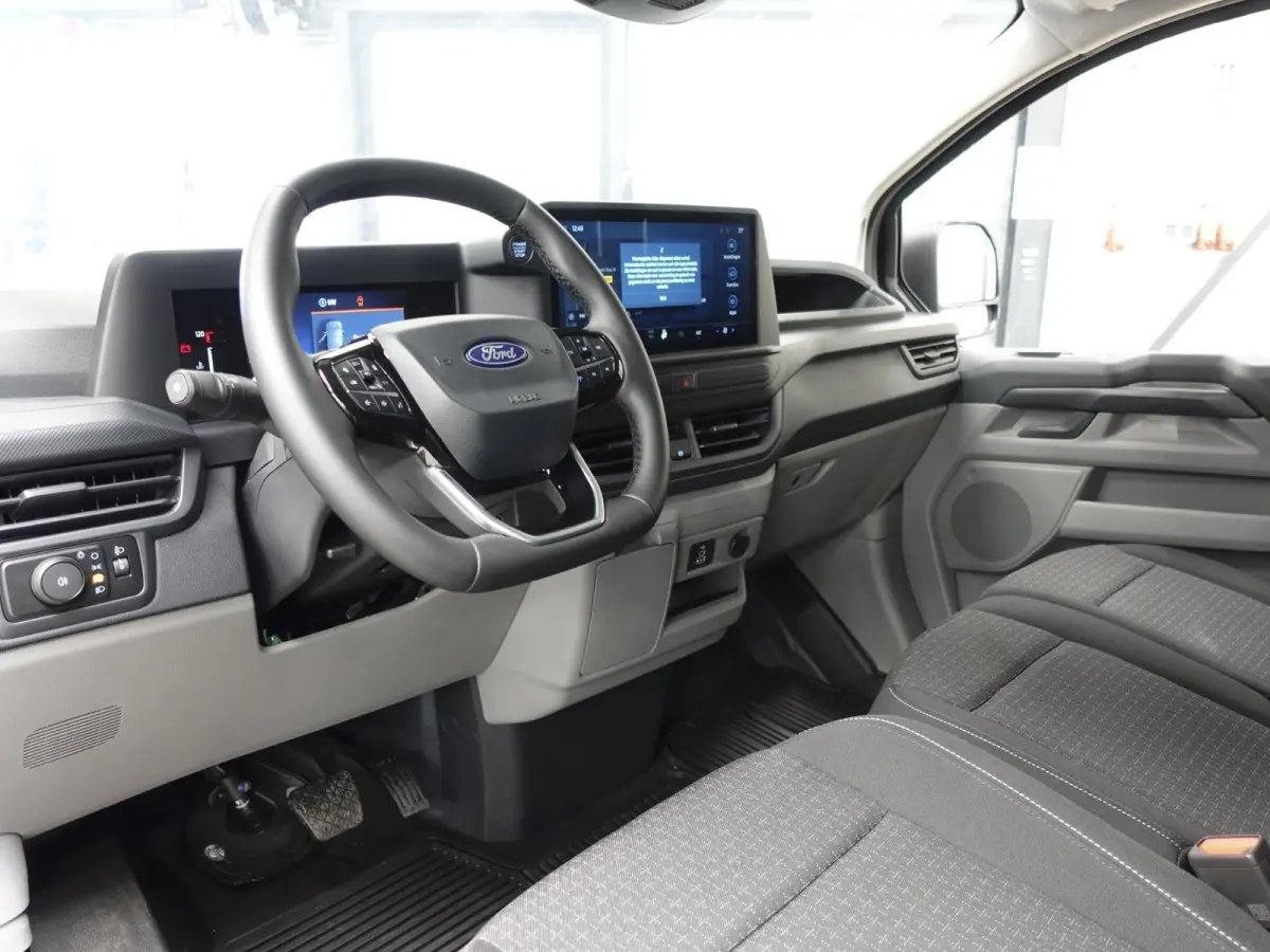 300 2.0 TDCI L2H1 Trend Automaat Airco Navigatie Cruise Navi Trekhaak