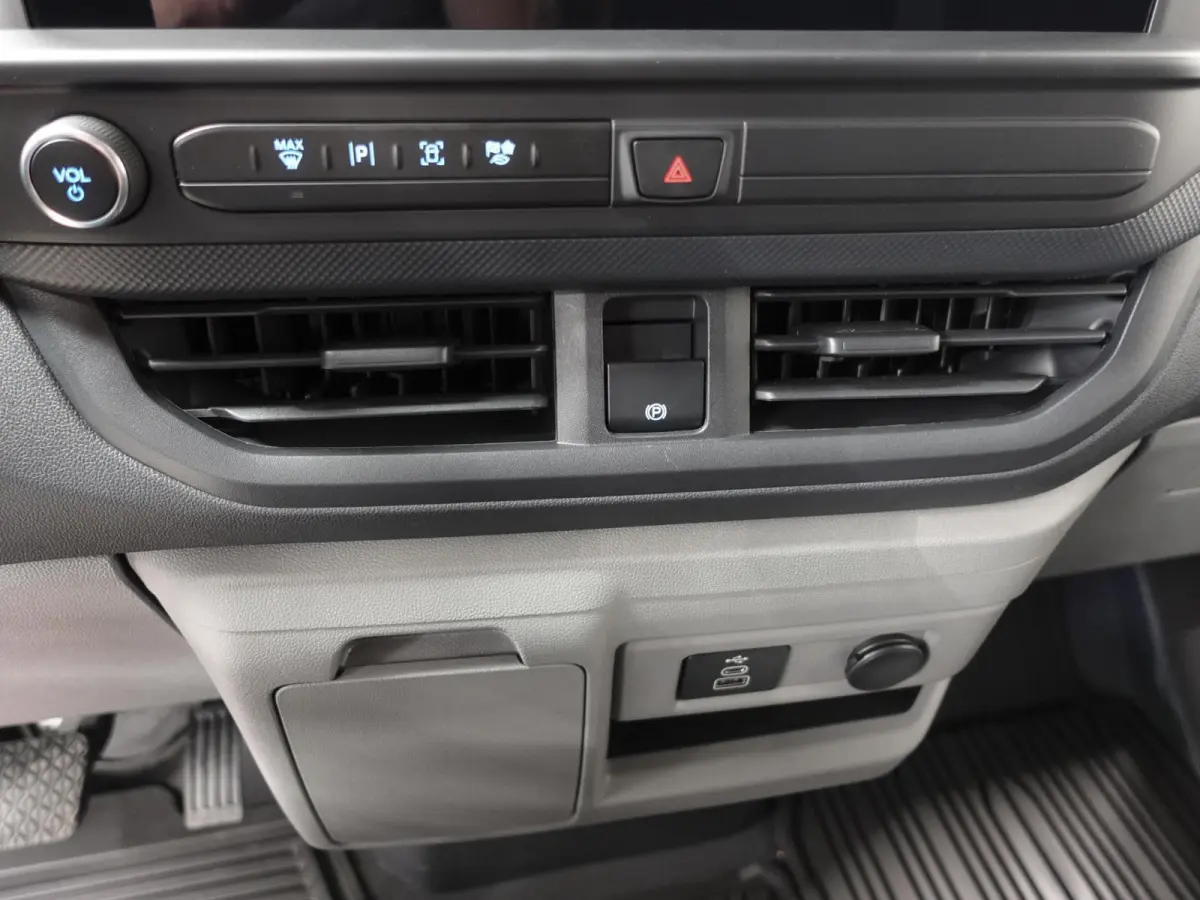 300 2.0 TDCI L2H1 Trend Automaat Airco Navigatie Cruise Navi Trekhaak