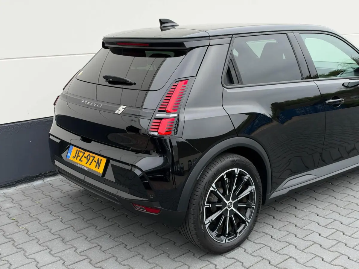 Urban Range Techno 40 kWh | Adaptive cruise | Pack Winter | Camera | Full LED