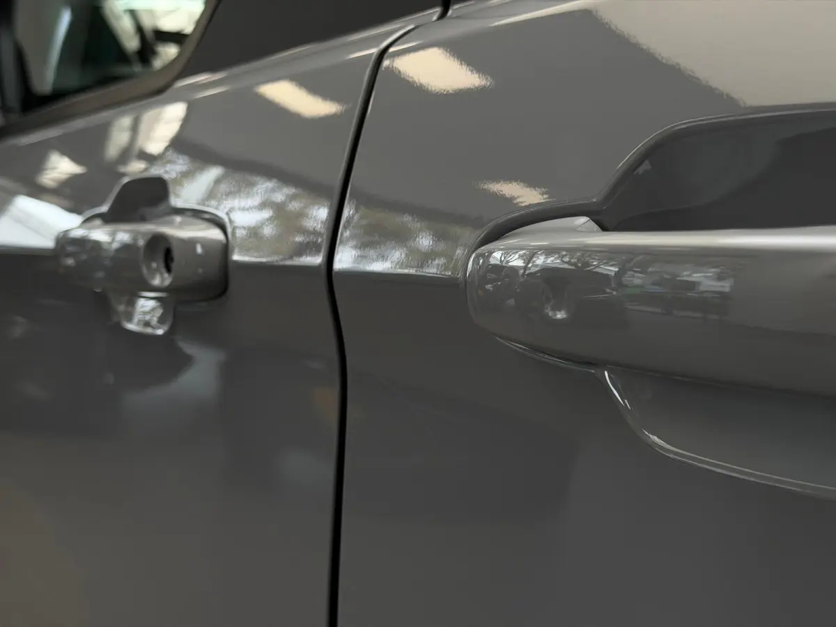Titanium PHEV L2 8p / Panorama / memory / led / ca
