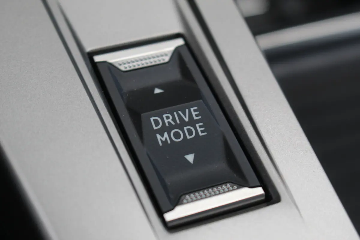 1.2 Hybrid 145 e-DCS6 GT | 360 Cam | Elek. Achterklep | Adaptive Cruise | Memory | Massage | Stoel & Stuur Verw. | | 360 Cam | Elek. Achterklep | Adaptive Cruise | Memory | Massage | Stoel &