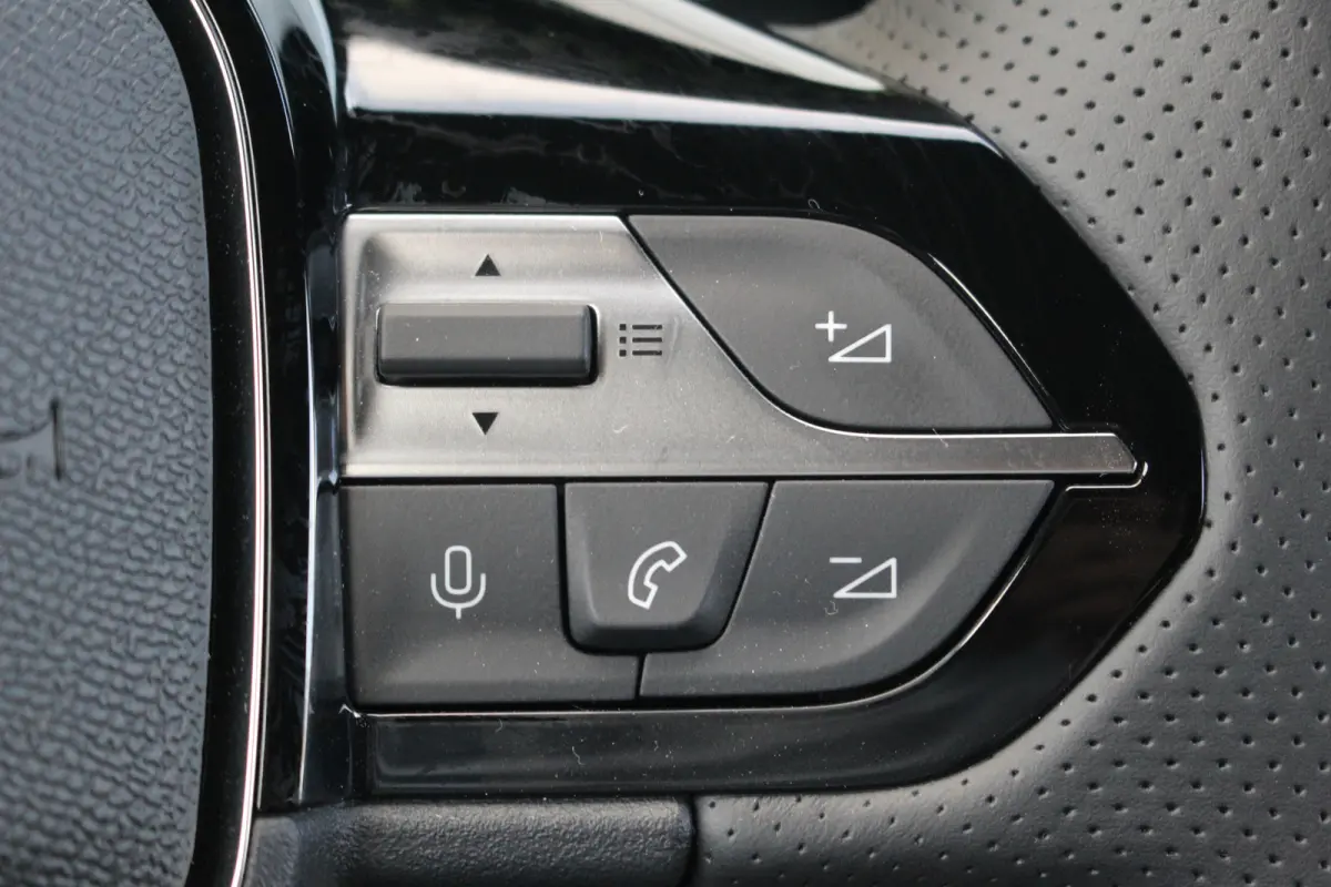 1.2 Hybrid 145 e-DCS6 GT | 360 Cam | Elek. Achterklep | Adaptive Cruise | Memory | Massage | Stoel & Stuur Verw. | | 360 Cam | Elek. Achterklep | Adaptive Cruise | Memory | Massage | Stoel &