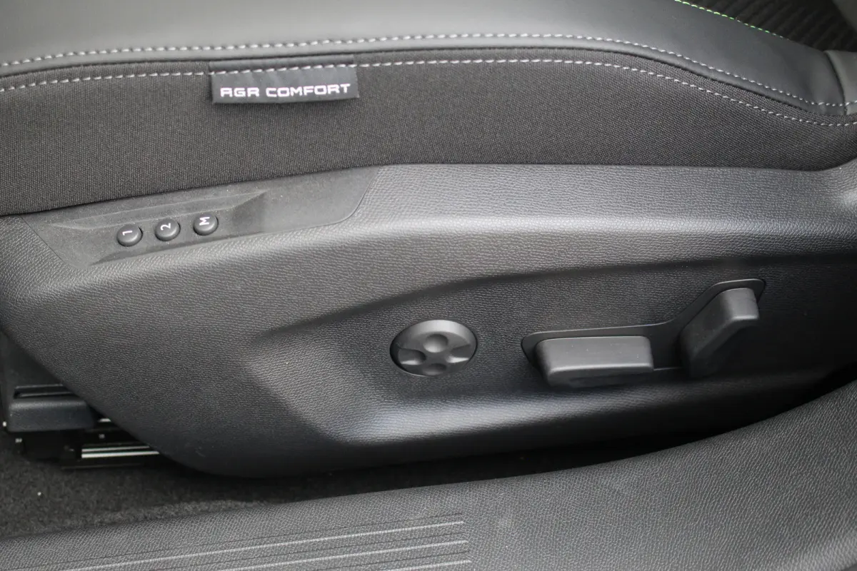 1.2 Hybrid 145 e-DCS6 GT | 360 Cam | Elek. Achterklep | Adaptive Cruise | Memory | Massage | Stoel & Stuur Verw. | | 360 Cam | Elek. Achterklep | Adaptive Cruise | Memory | Massage | Stoel &