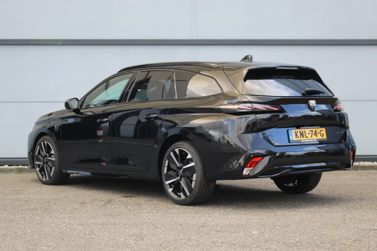 1.2 Hybrid 145 e-DCS6 GT | 360 Cam | Elek. Achterklep | Adaptive Cruise | Memory | Massage | Stoel & Stuur Verw. | | 360 Cam | Elek. Achterklep | Adaptive Cruise | Memory | Massage | Stoel &
