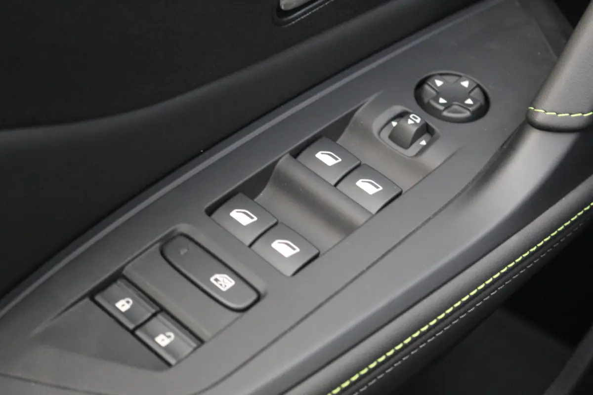 1.2 Hybrid 145 e-DCS6 GT | 360 Cam | Elek. Achterklep | Adaptive Cruise | Memory | Massage | Stoel & Stuur Verw. | | 360 Cam | Elek. Achterklep | Adaptive Cruise | Memory | Massage | Stoel &