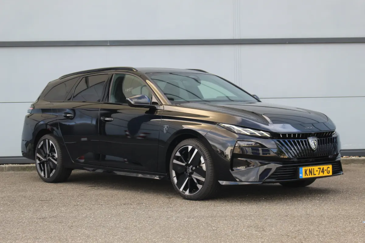 1.2 Hybrid 145 e-DCS6 GT | 360 Cam | Elek. Achterklep | Adaptive Cruise | Memory | Massage | Stoel & Stuur Verw. | | 360 Cam | Elek. Achterklep | Adaptive Cruise | Memory | Massage | Stoel &
