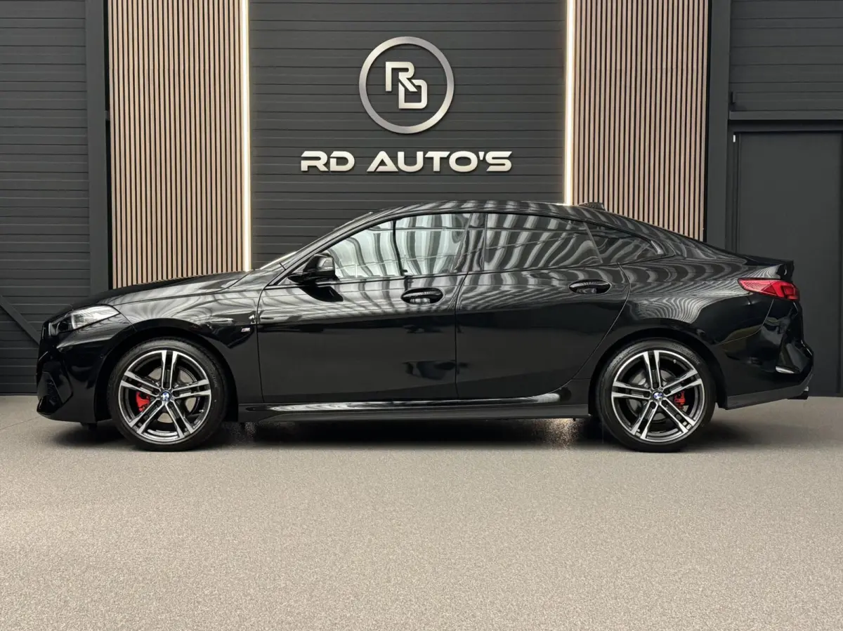 218i M Sport Edition/ Carplay/ Stuurverwarming/ Camera