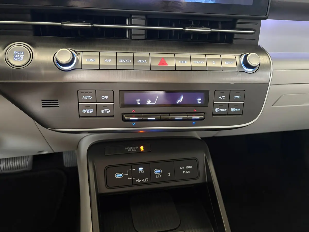 1.6 GDI HEV Comfort PANO KEYLESS CAM FULL OPTION