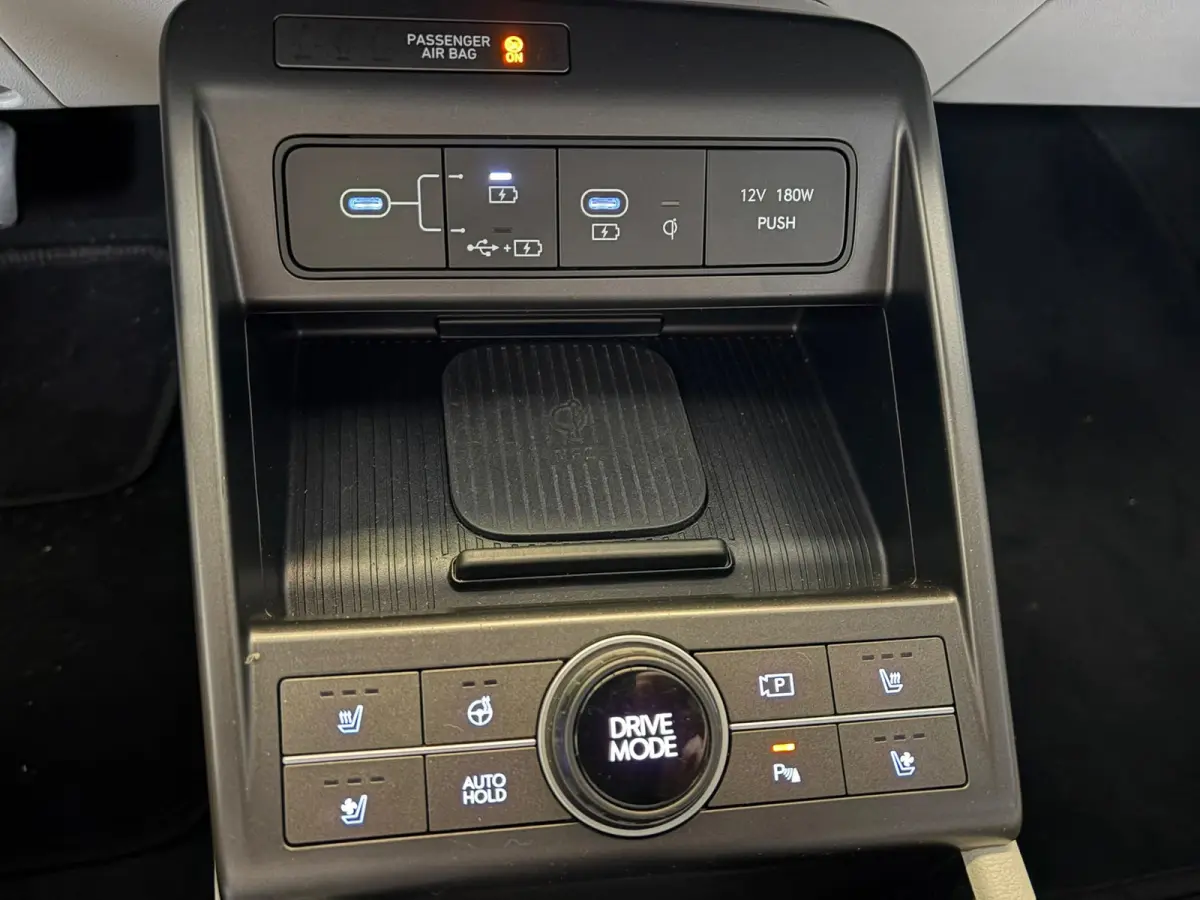 1.6 GDI HEV Comfort PANO KEYLESS CAM FULL OPTION