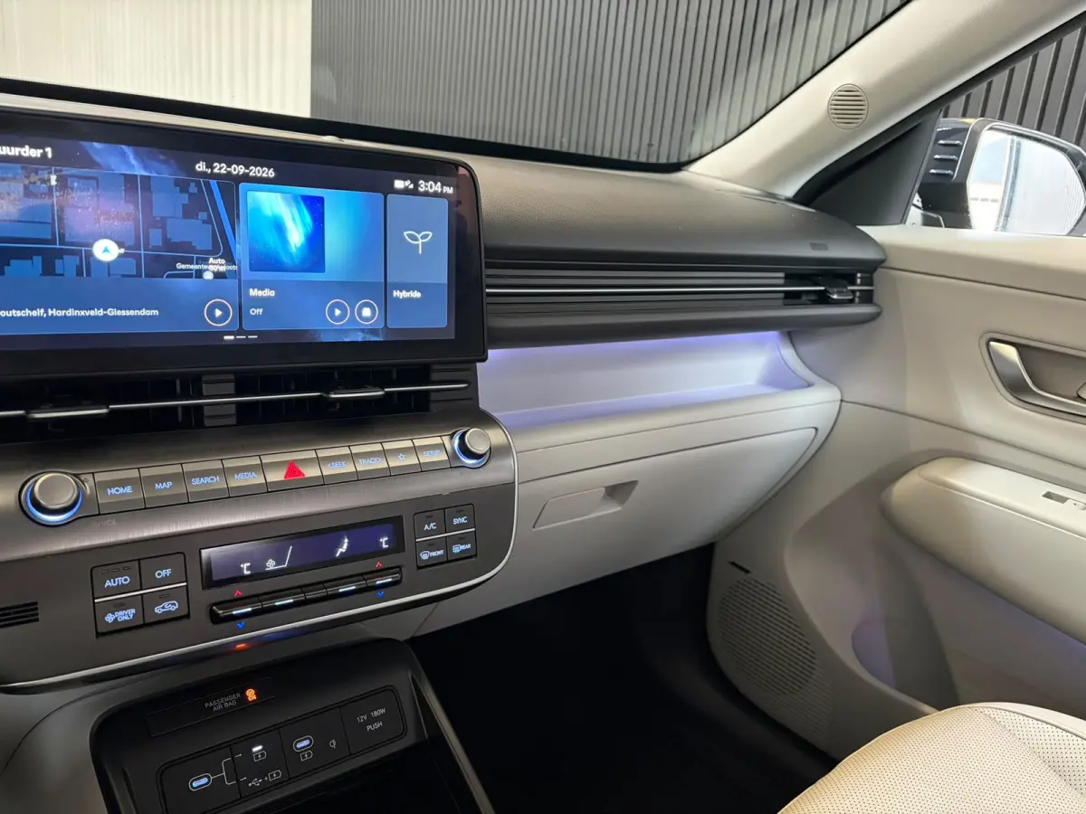 1.6 GDI HEV Comfort PANO KEYLESS CAM FULL OPTION
