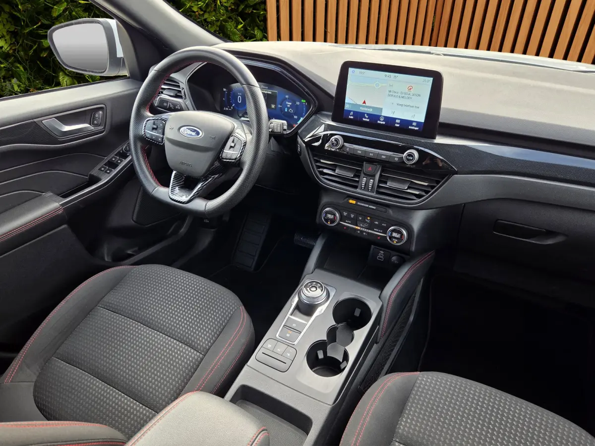 2.5 PHEV ST-Line | Carplay | Cruise | Achteruitrij camera | Keyless | Stoel-stuurverw. |