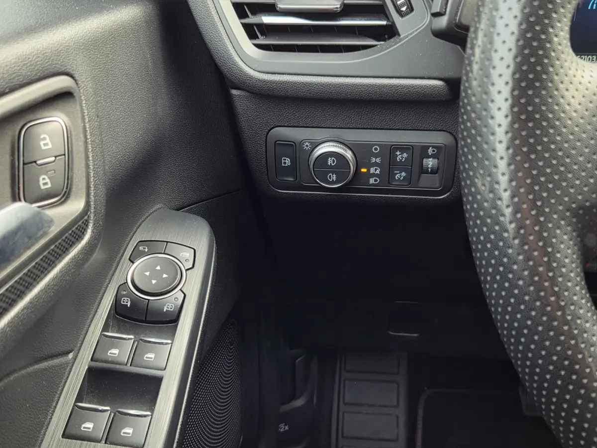 2.5 PHEV ST-Line | Carplay | Cruise | Achteruitrij camera | Keyless | Stoel-stuurverw. |