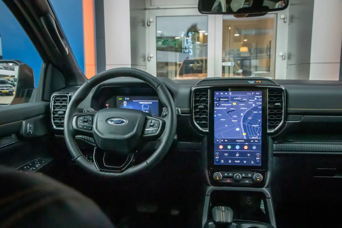 2.3 Double Cab. Phev 278pk. Wildtrack 4WD | Trekhaak | Camera | StoelVW | Apple carplay | Ect Ect Ect
