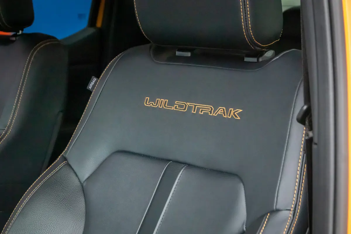 2.3 Double Cab. Phev 278pk. Wildtrack 4WD | Trekhaak | Camera | StoelVW | Apple carplay | Ect Ect Ect