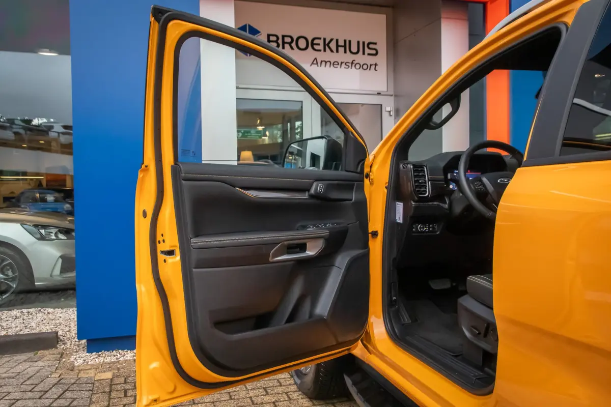2.3 Double Cab. Phev 278pk. Wildtrack 4WD | Trekhaak | Camera | StoelVW | Apple carplay | Ect Ect Ect
