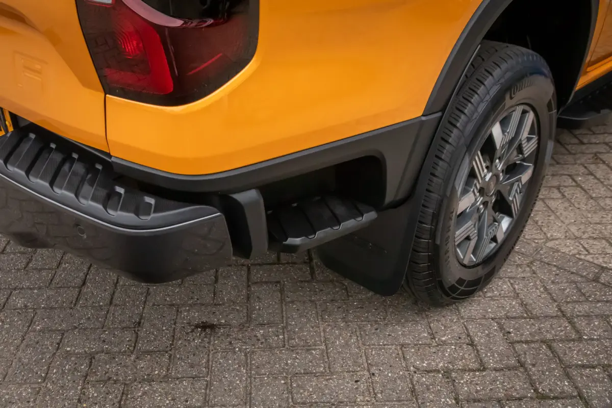 2.3 Double Cab. Phev 278pk. Wildtrack 4WD | Trekhaak | Camera | StoelVW | Apple carplay | Ect Ect Ect