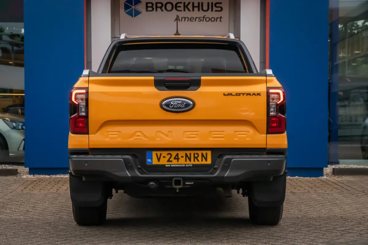 2.3 Double Cab. Phev 278pk. Wildtrack 4WD | Trekhaak | Camera | StoelVW | Apple carplay | Ect Ect Ect