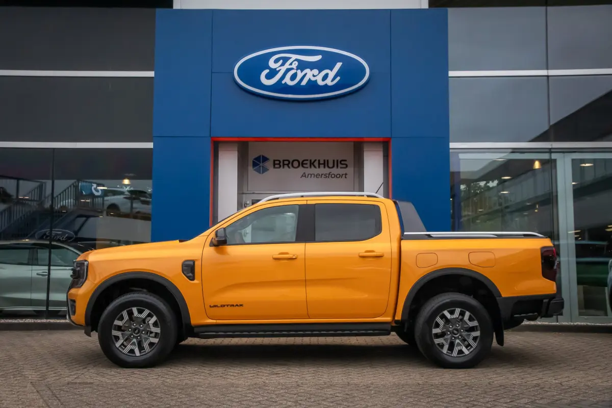 2.3 Double Cab. Phev 278pk. Wildtrack 4WD | Trekhaak | Camera | StoelVW | Apple carplay | Ect Ect Ect