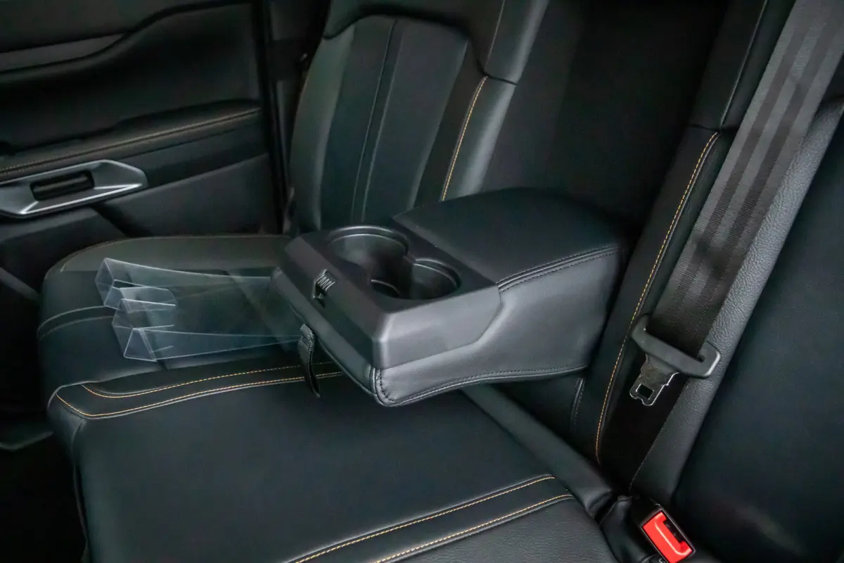 2.3 Double Cab. Phev 278pk. Wildtrack 4WD | Trekhaak | Camera | StoelVW | Apple carplay | Ect Ect Ect