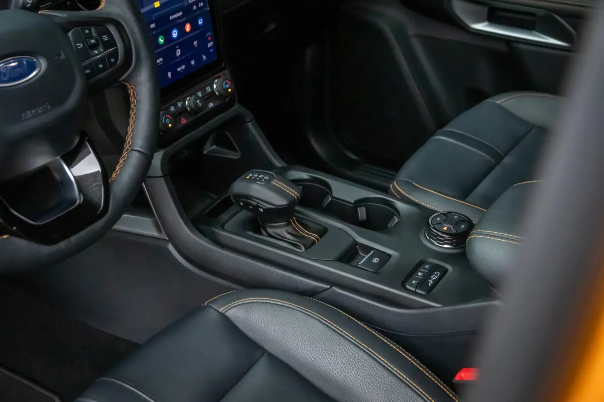 2.3 Double Cab. Phev 278pk. Wildtrack 4WD | Trekhaak | Camera | StoelVW | Apple carplay | Ect Ect Ect
