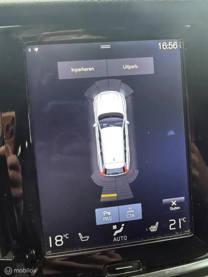 2.0 T5 Momentum NL-AUTO / DEALERHISTORIE / LEER