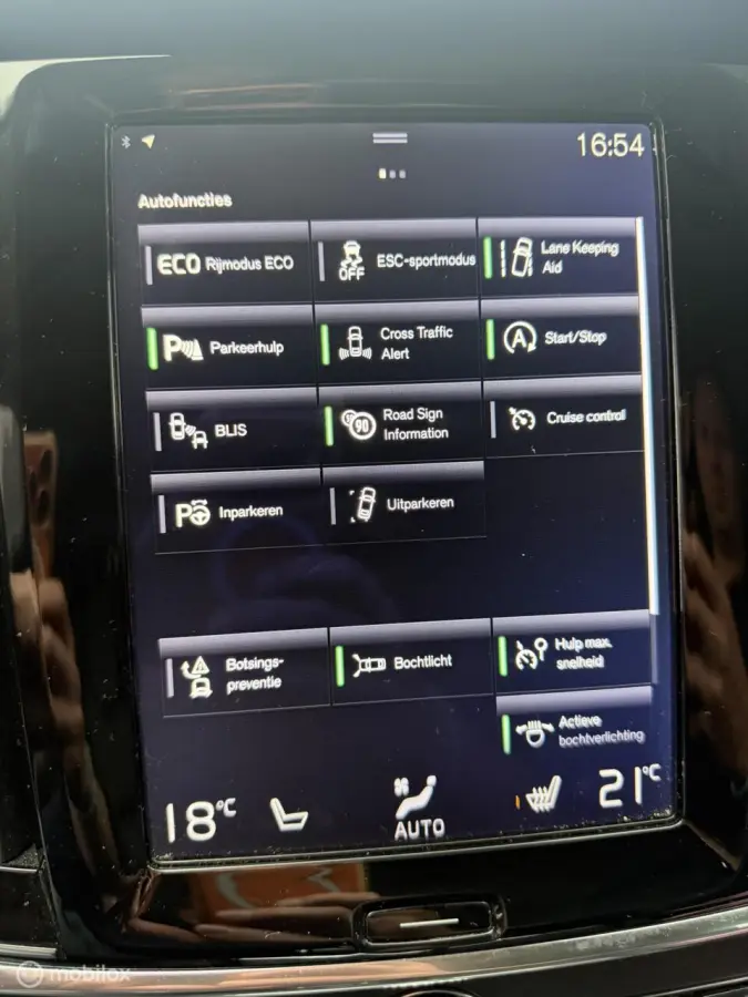 2.0 T5 Momentum NL-AUTO / DEALERHISTORIE / LEER