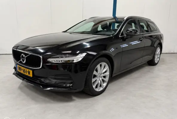 2.0 T5 Momentum NL-AUTO / DEALERHISTORIE / LEER