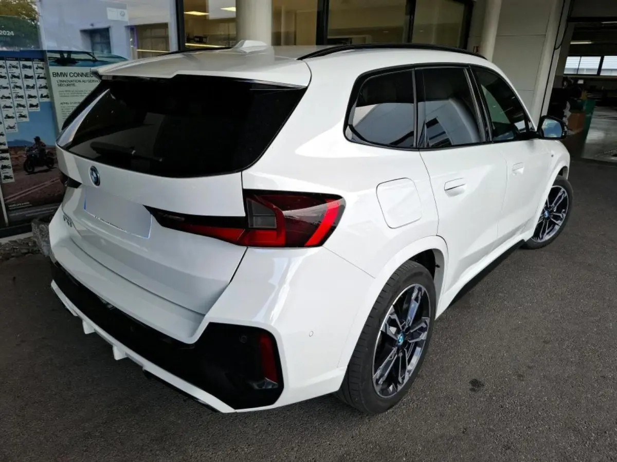 xDrive30 67 kWh // M-Sport | Panoramadak | Harman Kardon | HUD | Shadow Line | 360 camera | Memory