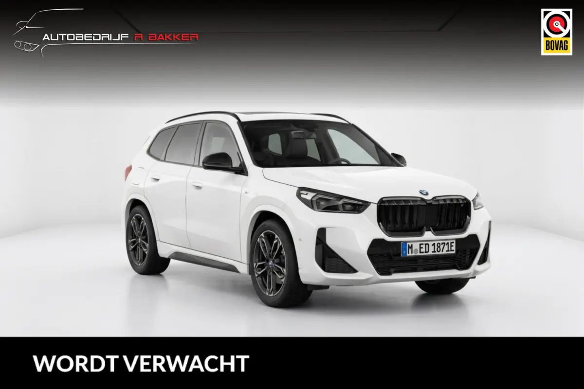 xDrive30 67 kWh // M-Sport | Panoramadak | Harman Kardon | HUD | Shadow Line | 360 camera | Memory