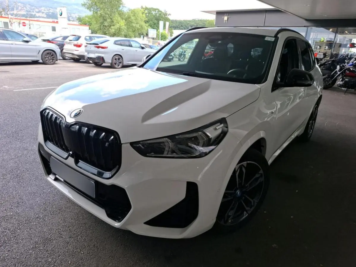 xDrive30 67 kWh // M-Sport | Panoramadak | Harman Kardon | HUD | Shadow Line | 360 camera | Memory