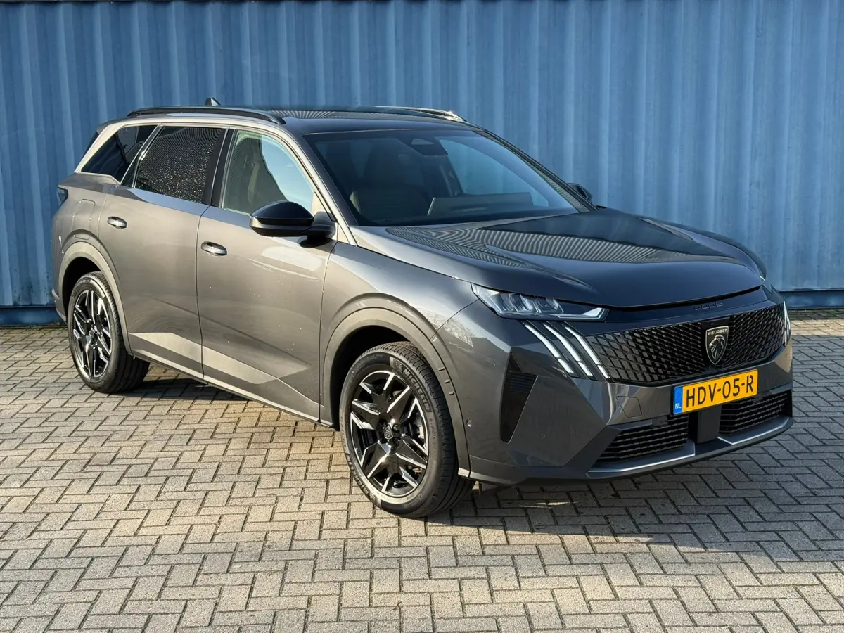 1.2 Hybrid 136 Allure 360 camera | Adeptieve cruise control met stop& go| stuurwiel verwarmig | Keyless entry | Dodehoek detectie
