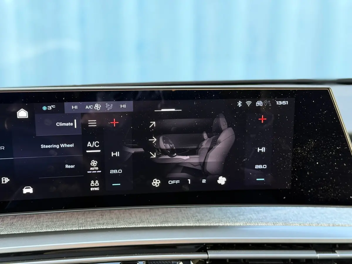 1.2 Hybrid 136 Allure 360 camera | Adeptieve cruise control met stop& go| stuurwiel verwarmig | Keyless entry | Dodehoek detectie